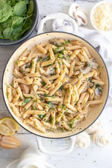Creamy Mushroom Spinach Pasta - Goodie Goodie Lunchbox