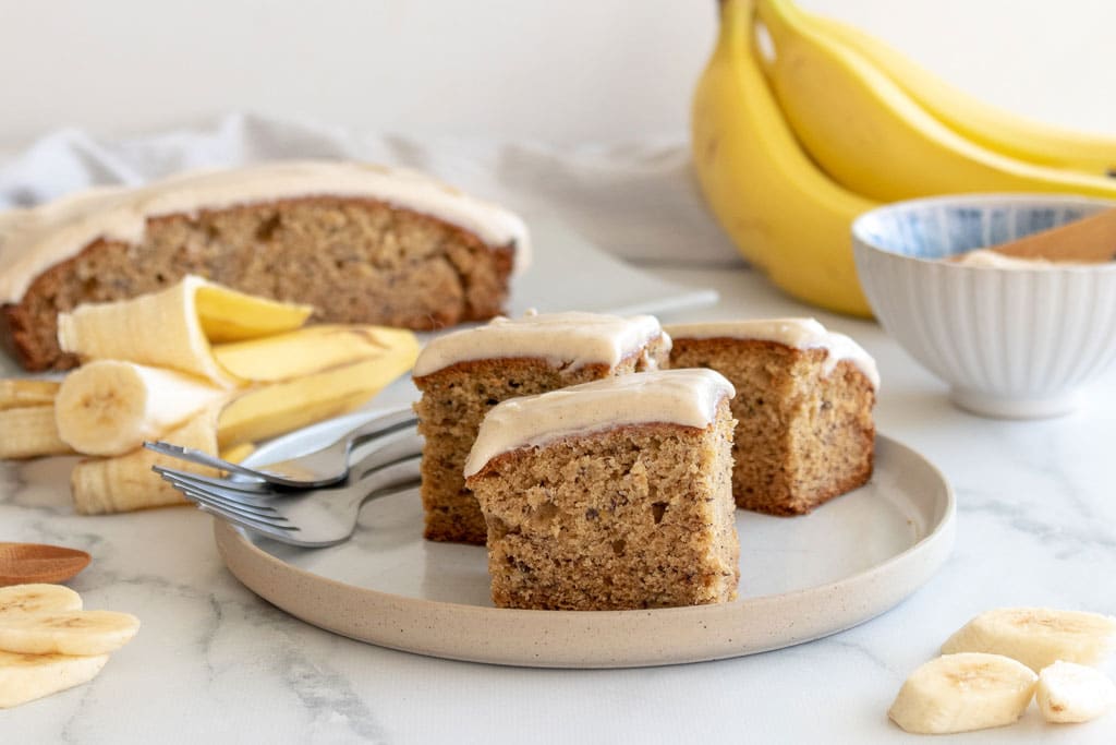 Plant based Banana Cake with organic spelt flour, delivery